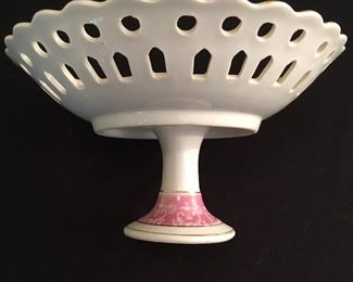 Alternate view of pedestal dish