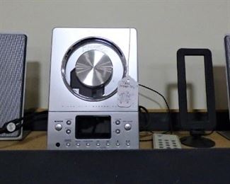 Teac CD Player with speakers