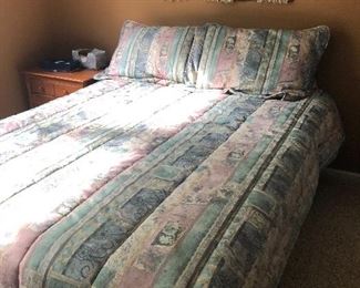 Full bed - mattress set and duvet beautyrest mattress and box spring