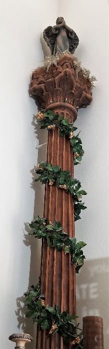 These wooden pillars do come apart in sections.