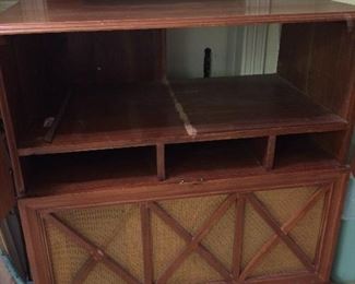 inside of cabinet-just waiting to be repurposed!