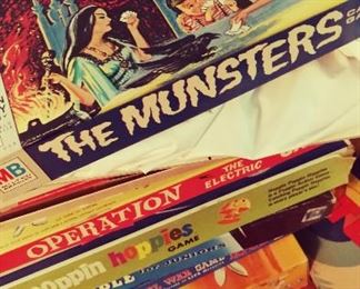 The Munsters Vintage Card Game! 