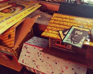 Vintage Metal Doll House / Doll Houses