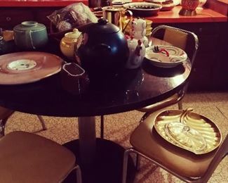 Cool Retro Chrome & Vinyl Kitchenette Table 