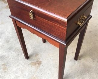 Chest table