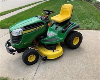John Deere Riding Lawn Mower D130