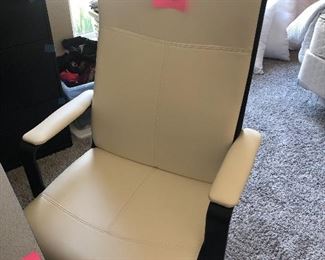 Nice leather white/black desk chair