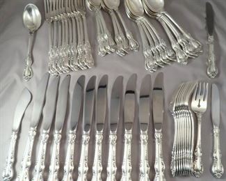 BEAUTIFUL SET OF TOWLE STERLING SILVER FLATWARE IN THE SPANISH PROVINCIAL PATTERN - SERVICE FOR 10 WITH SERVING PIECES