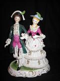 Vintage Colonial Man & Woman figurine by Satis-5 made in Taiwan