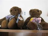Two Vermont teddy bears