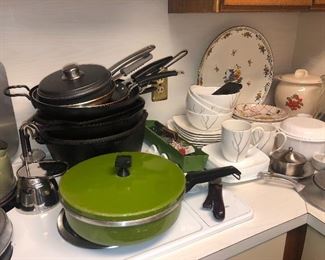 Cast iron
A few Lodge pieces.