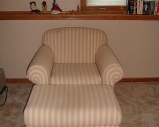 Chair w/Ottoman