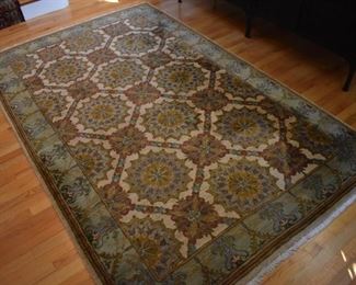 Ethan Allen rug, approx. 5'6" X 8'6"