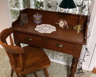 Gorgeous small desk, lovely bankers lamp