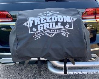 Attaches to trailer hitch