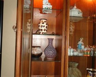 POTTERY AND CAT STATUE