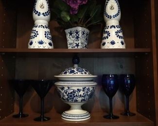 Decent collection of blue & white porcelain.