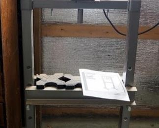 Central Machinery 1/2 Ton Hydraulic Shop Press Model 604