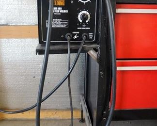 Chicago Electric Wire Feed Mig Welder Model 180 Including Welder tips And Gas Conversion Kit