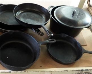 Cast Iron Assortment Including, Frying pans Qty 5 And Stew Pot With Lid