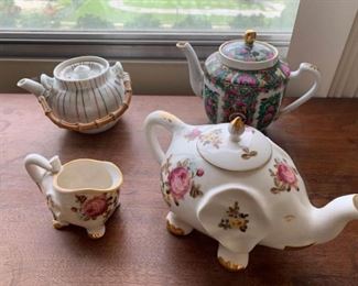 Teapots https://ctbids.com/#!/description/share/220002