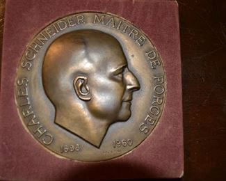 This is a MINT condition patina, 1960, 4" diameter, 1/4" very thick, Charles Schneider "Maitre De Forges" = "Master of Forges" massive bronze medallion from Paris, France. It was created by the master French sculptor HENRY ALBERT LAGRIFFOUL, 1907-1981. Lagriffoul assisted Paul Landowski with the large statue of Christ the Redeemer with open arms at Corcovado in Rio. It comes in its original medallion holder from France.