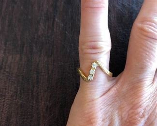 18k Gold and Diamond Ring