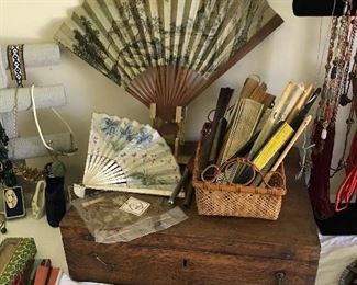 Large fan collection, beautiful antique box 