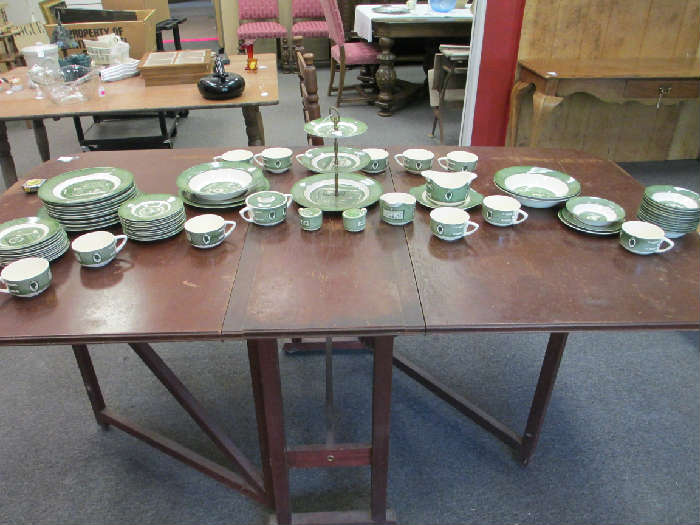 Homestead Set- Entire Set- Almost primitive. Nearly Mint. Piece it out and make some dough. Price $125.00  Pre-purchase and I will have it packed up for you prior.