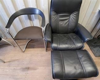 7026: Leather Reclining Seat w/ Leg Rest and Metal and Cloth Chair w/ Arm rests
Leather Reclining Seat w/ Leg Rest and Metal and Cloth Chair w/ Arm rests