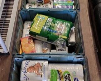 7252: Large lot of Paper Towels, Tissues, Marine Radio, Light bulbs and More!
Large lot of Paper Towels, Tissues, Marine Radio, Light bulbs and More!