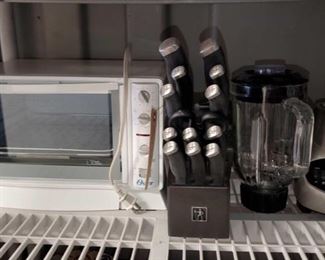 7410:
J.A. Heckels Knife Set, Black & Decker Blender, Oster Convection Oven
J.A. Heckels Knife Set, Black & Decker Blender, Oster Convection Oven