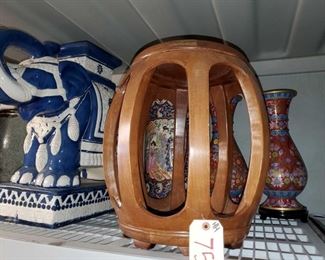 7501:
Elephant Decor Base, Intricate Design Vases, Wooden Base for Decor and Barrel with Intricate Design
Elephant Decor Base, Intricate Design Vases, Wooden Base for Decor and Barrel with Intricate Design
