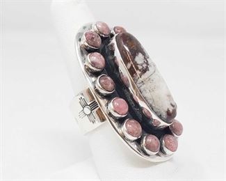 150: Unique Native American Sterling Ring w/Large White Bufflo Stone Surrounded by Pink Turquoise Stones
Unique Native American Sterling Ring w/Large White Buffalo Stone Surrounded by Pink Turquoise Stones . 24.9g size 8.5 appx. Amazing ring!!
Low Estimate: 200.00
High Estimate: 300.00
