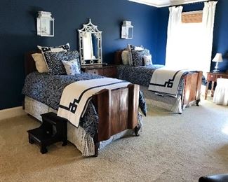 Bedding for Twin Beds....Ralph Lauren Comforters
