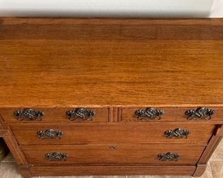 Antique Oak Dresser/Cabinet 	31x44x20in	HxWxD
