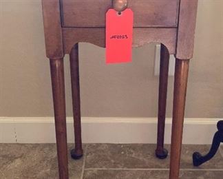 Wood Accent Table with Single Drawer 	15x14x28	HxWxD