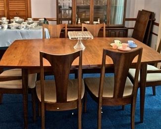 MID-CENTURY VAN SCIVER DINING ROOM SET