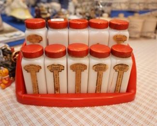 Kitchen spice container