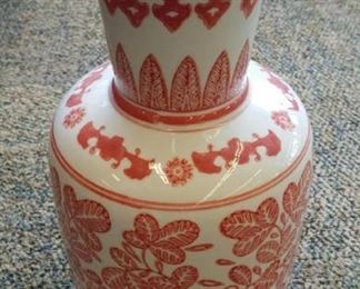 tbs Chinese vase