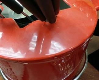 tbs Cuisinart cast iron fondue pot