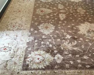 NEUTRAL LOVELY CARPET APPROX 12 X 17