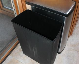 Simplehuman trash can