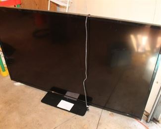 Vizio HDTV w/ remote