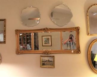 decor wall of mirrors