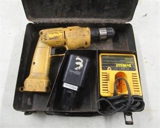 Vintage Dewalt Drill / Driver w/ Battery and Charger in Metal Dewalt Box