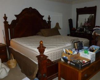 Fabulous king-size 4-poster Bed & King Size PillowTop Mattress set (priced separately)