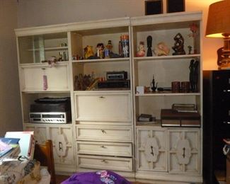 3 separate pieces..great storage for a girls room