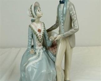 Casades Spanish Couple Figurine
