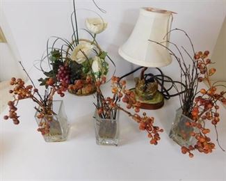 Lamp & Flower Arrangement Lot